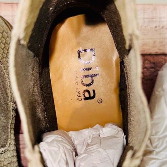 Diba | Suede Snack Skin Tan Ankle Booties - Picture 6 of 9